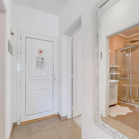 Yucca Park Апартаменти Адехе