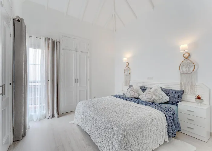 Yucca Park Costa Adeje (Tenerife)